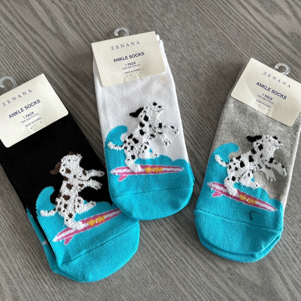 Giveaway ZENANA SOCKS OR item OF SELLERS CHOICE